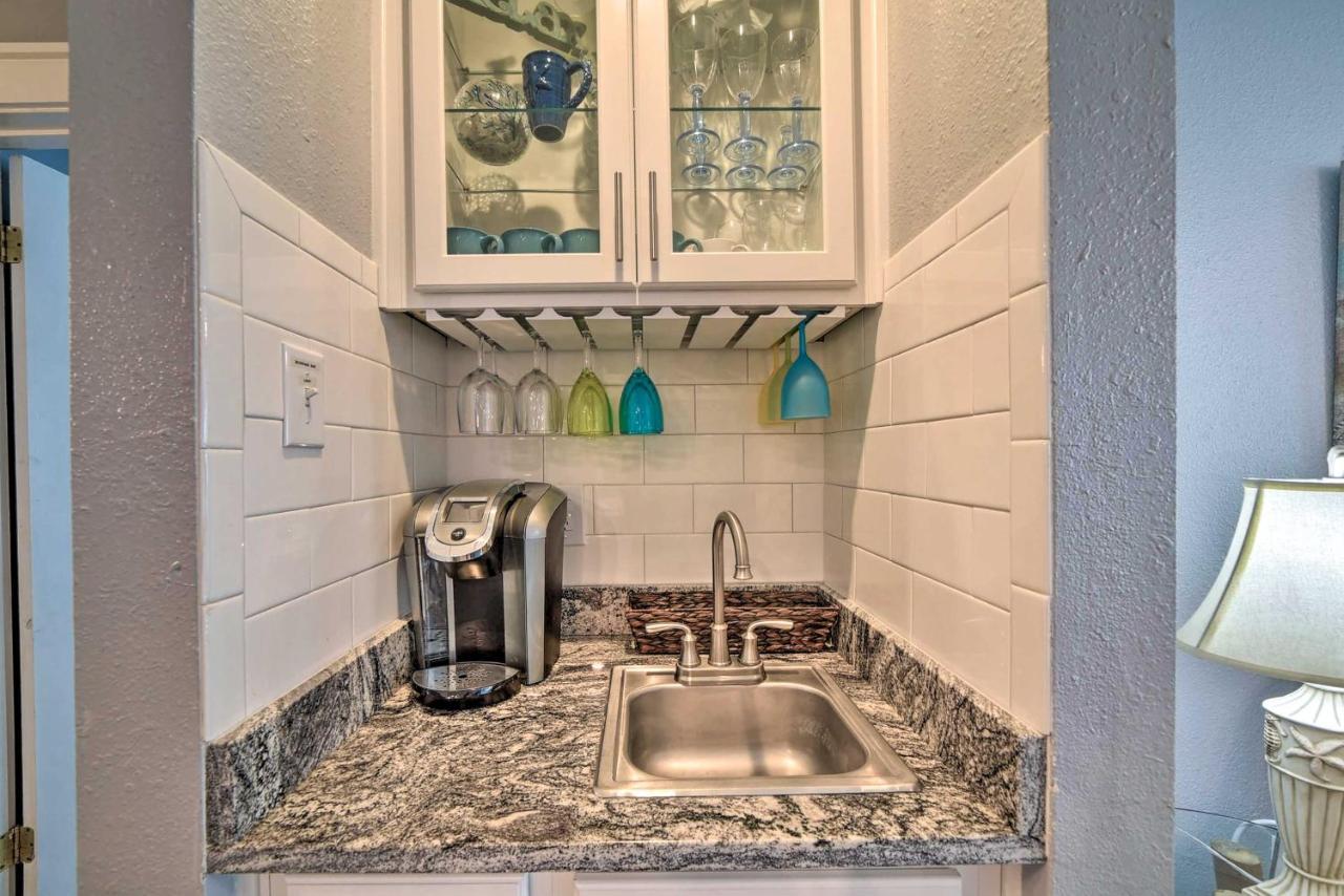 Port Aransas Condo With Outdoor Pool - Pets Welcome! Mustang Beach Екстер'єр фото